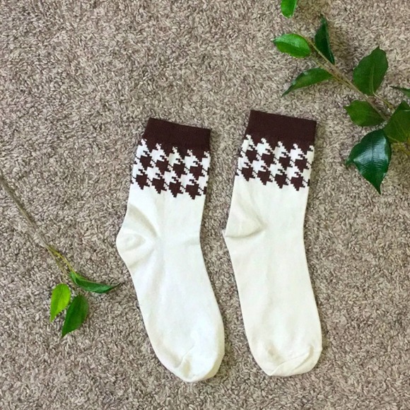 Brown White Jacquard Crew Socks Women's Girl's Classic Cute Pattern - Picture 1 of 9